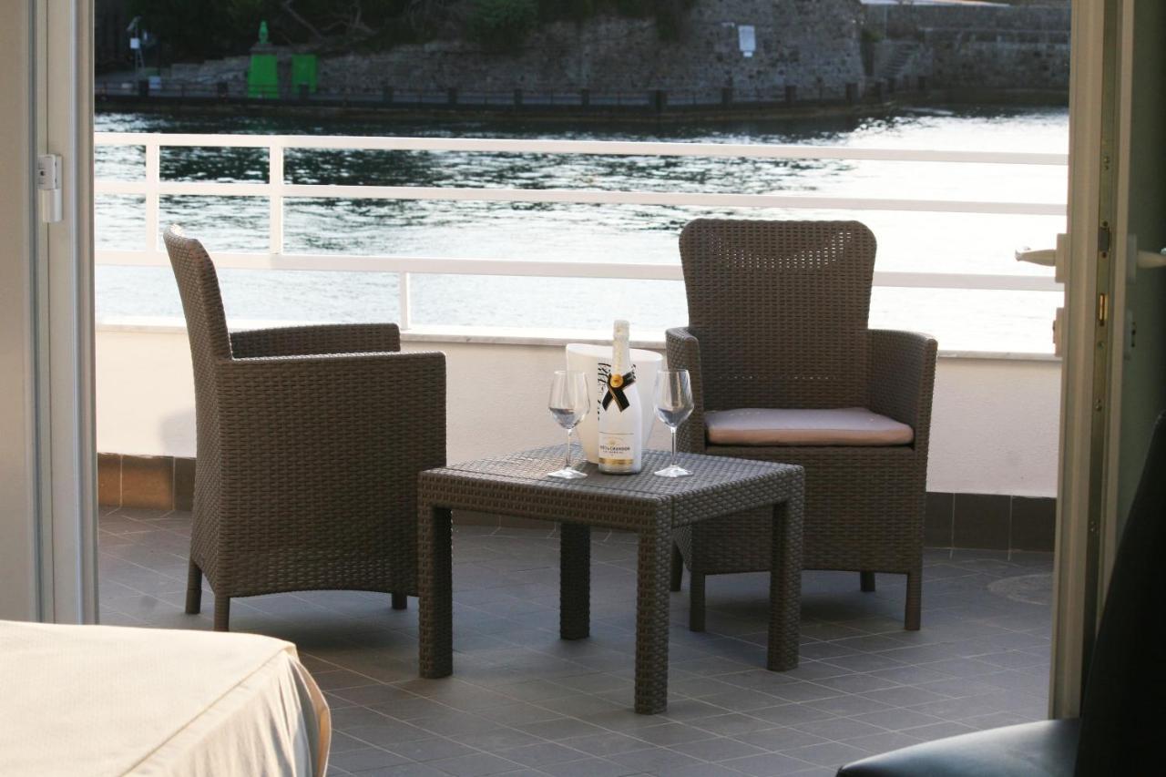 Clipper Suite Ischia Buitenkant foto
