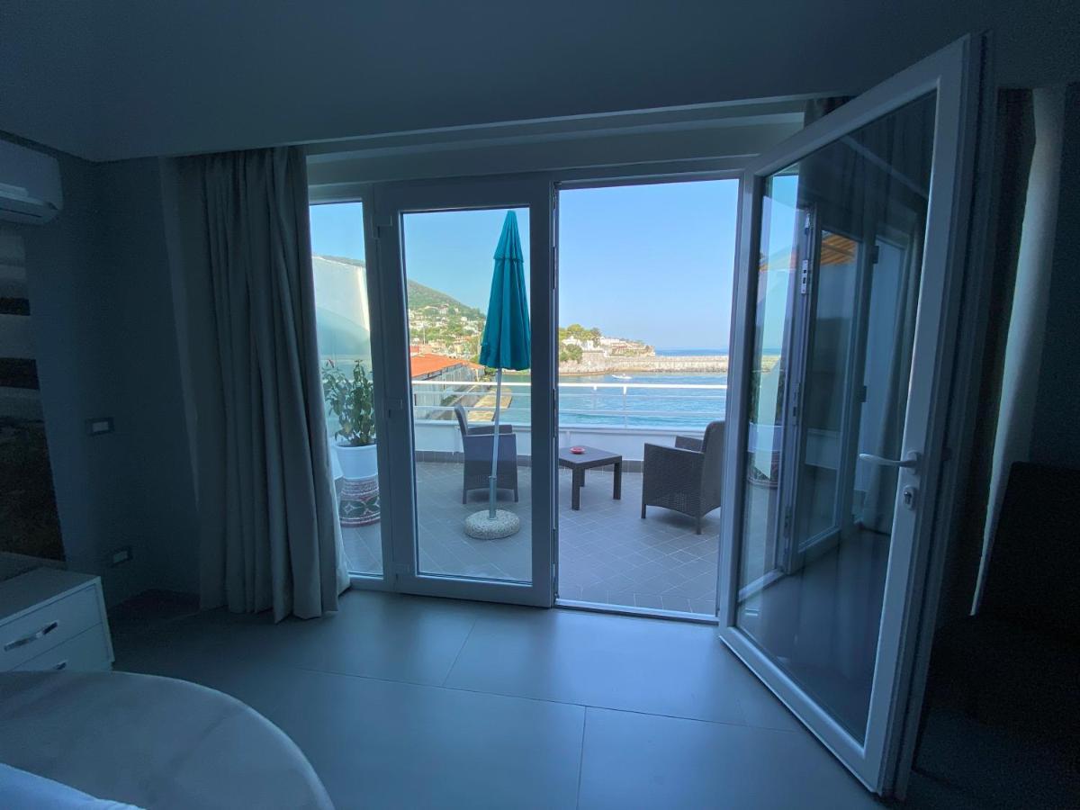 Clipper Suite Ischia Buitenkant foto